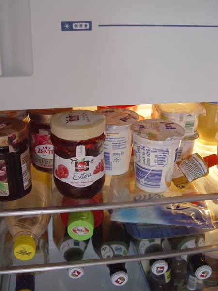 Gebäudereinigung in Hamburg Gerüche im Kühlschrank? Reinigungstipp
