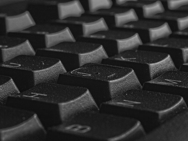 Hygiene im Büro  - Der Computer - Reinigungstipp